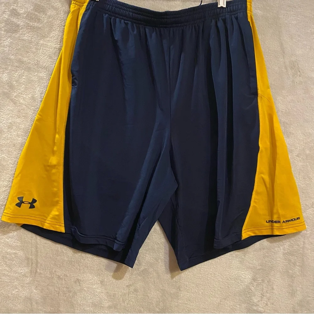 Under Armour Shorts Men’s Large Blue Drawstring Basketball Spellout